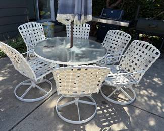 chairs swivel