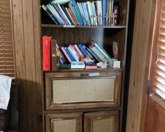 Cabinet 30.00