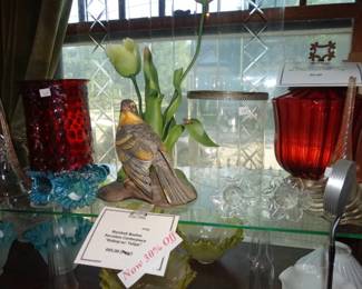 Marshall Boehm Center Piece of a Robin w/ Yellow Tulip
