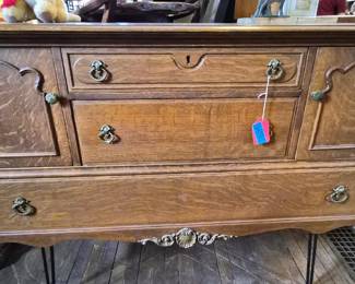 Oak buffet