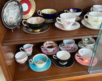 Teacups & Saucers