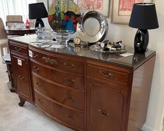 Dresser, Wall Art, Decorative Lamps,