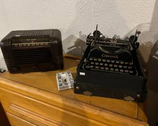 Typewriter 