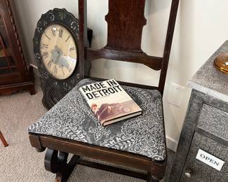 Accent Chair 