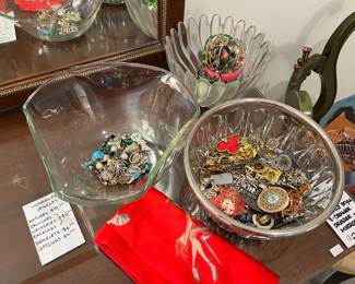 Unmarked Jewelry 