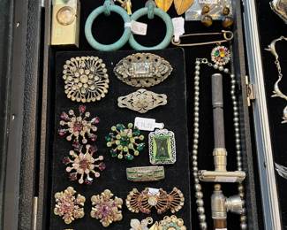 Brooches, Jewelry