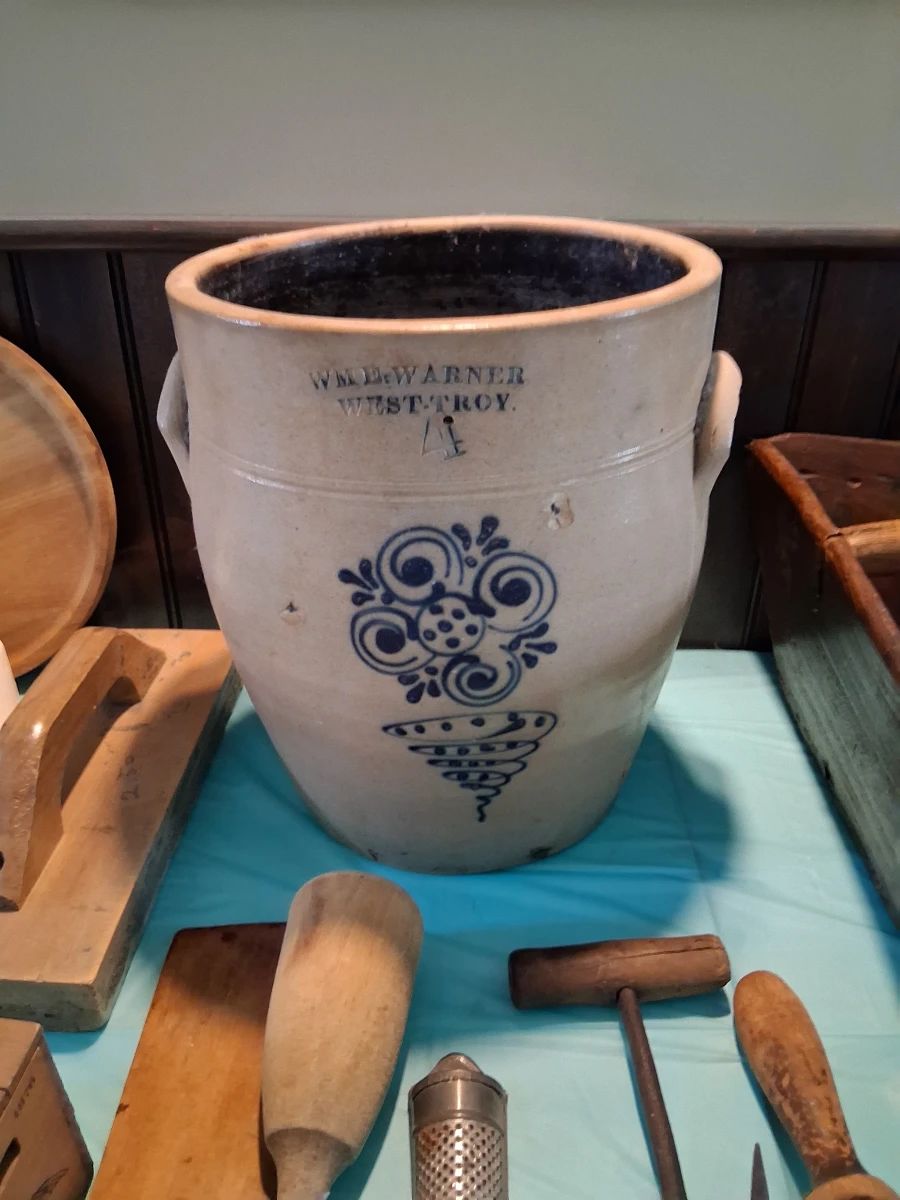 Primitive antique pickers paradise estate starts on 5/22/2026