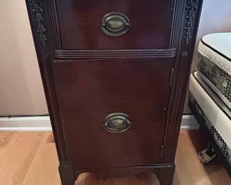 Antique Mahogany Federal Style Side Table with Drawer and Cabinet