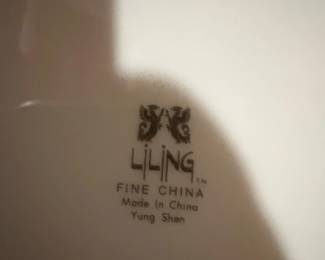 Liling Fine China Yung Shen Pattern Dinnerware Set third image