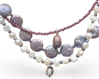 Gorgeous 3 Strand Freshwater Pearl Bead Necklace