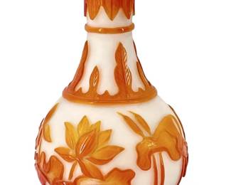 Antique Chinese Cameo Peking Glass Vase