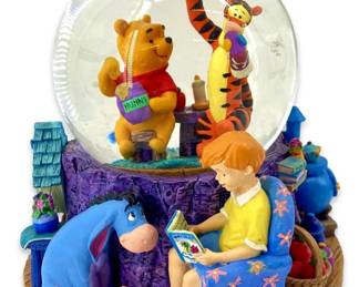 Disney Winnie the Pooh Musical Snow Globe