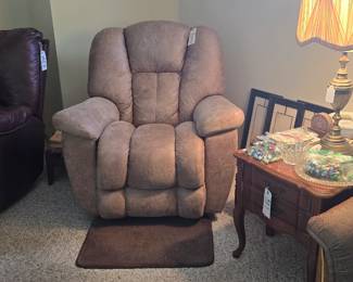LaZyboy is in like-new condition.  So plush, you could totally sleep in it.