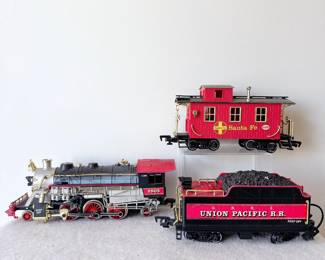Vintage 1986 New Bright Gold Rush, G Scale/Ga. Santa Fe Caboose.