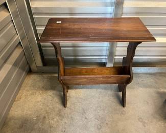 Magazine Stand