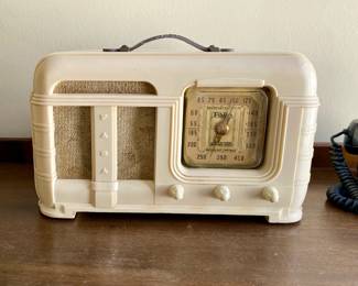1949 Fada Model 790 Radio