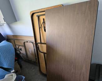 Folding tables