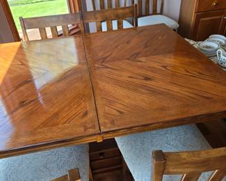 Bar height kitchen table, bench, 4 chairs & self storing leaf!