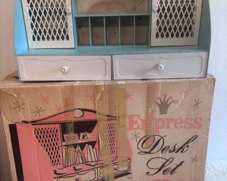 1960’s girls’ desk set for the aspiring professional 
