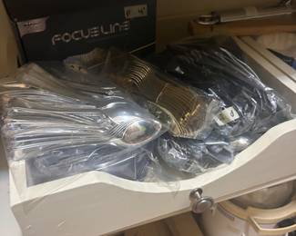 Flatware 