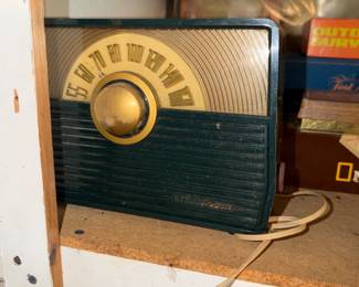 1950s RCA Tube Radio