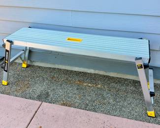 Paint / Tool Bench