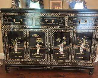 Beautiful Asian Buffett/sidrboard
