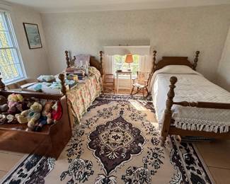 Twin bedroom set