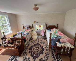 Twin bedroom set