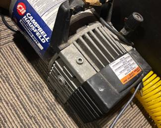 Portable air compressor