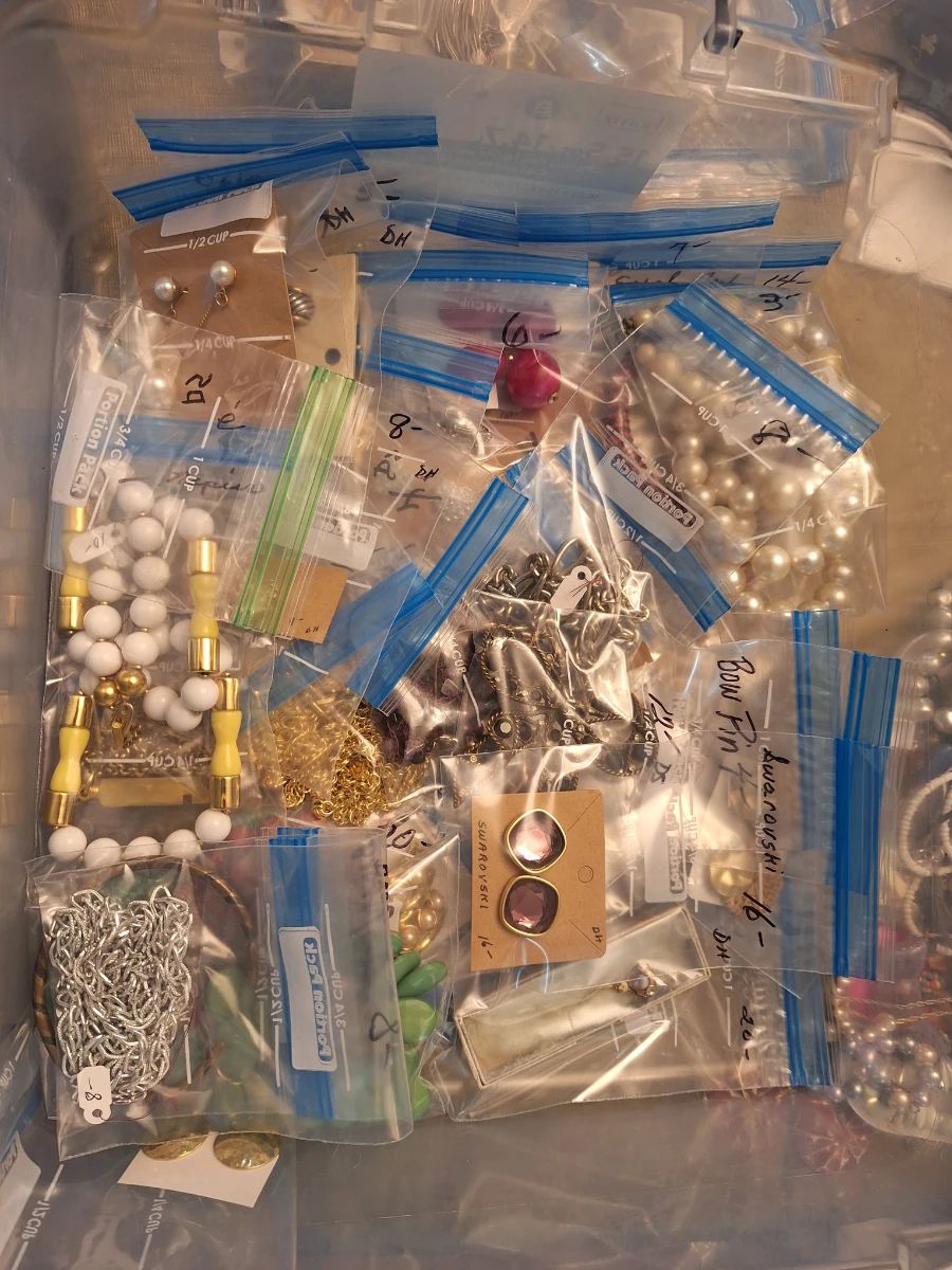 Lots of Jewelry