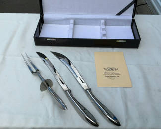 Lot 40: Samurai Carving Set in Gift Case