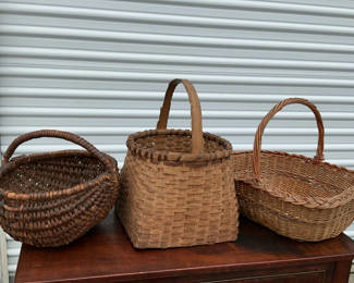 Lot 27: 3 Vintage Baskets With Handle