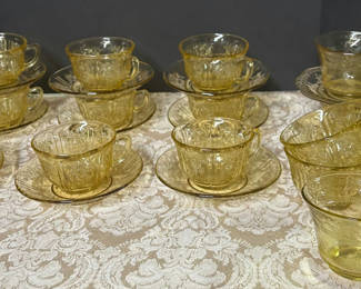Lot 1: Lot of Vintage Depression Glass Cups and Saucers