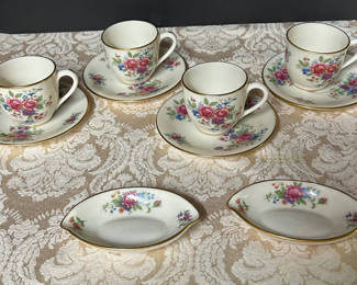 Lot 8: Vintage Lenox “Aurora” 