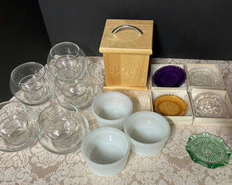 Lot 49: Collectible and Kitchen Lot Pairpoint Fire King