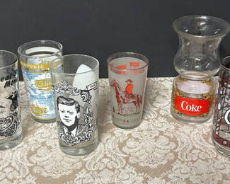Lot 31: Lot of Vintage Collectible Glass