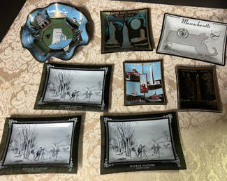 Lot 43: Lot of Vintage Souvenir Glass Pieces
