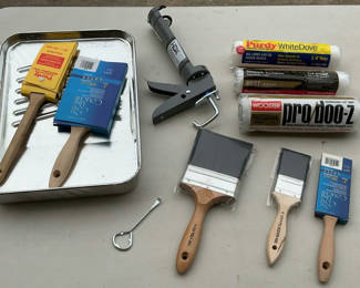 Lot 30: Assorted painting tools: brushes, rollers, and tray