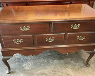Lot 25: Lane Cedar Chest on legs