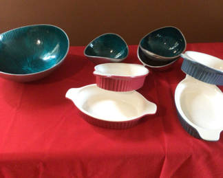 Lot 5: Ceramic bowls and bakeware set