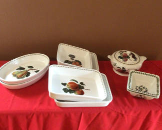 Lot 22: Fruit-Pattern Ceramic Dinnerware Set