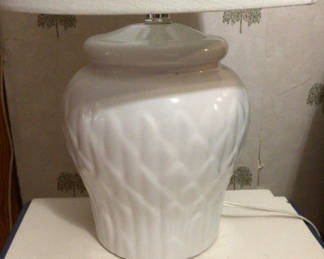 Lot 70: White ceramic vase-style table lamp