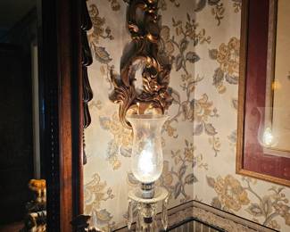 Many decorator lamps