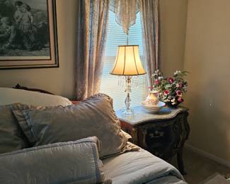 5 bedrooms full  of furniture 