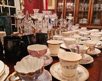 Matching Tea cups with saucers with multiple beautiful patterns
