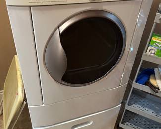 Frigidaire Electric Dryer with Storage Good working condition  Must be able to move and load yourself
