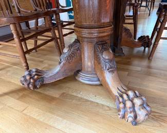 Old oak table (detail of legs)