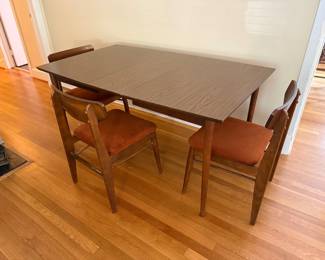 Mid Century Modern table and chairs (3) (1965 Stanley) (prefer to sell as a set)