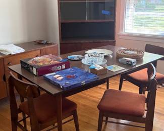 Mid Century Modern dinning room set (1965 Stanley)